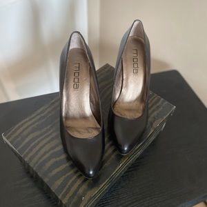 Moda Black Leather Heels